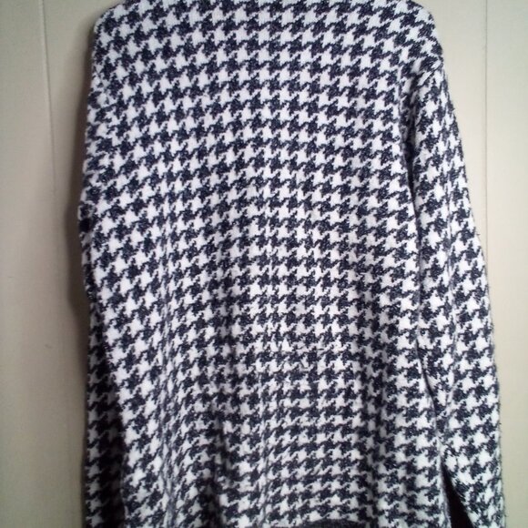 Tanjay  Sweater  Size Medium  Full Zip  Long Sleeve  Black White Red - Picture 4 of 13